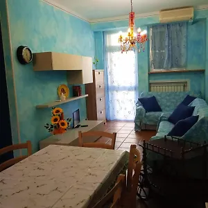 Casa Leonida , Carrara Italia
